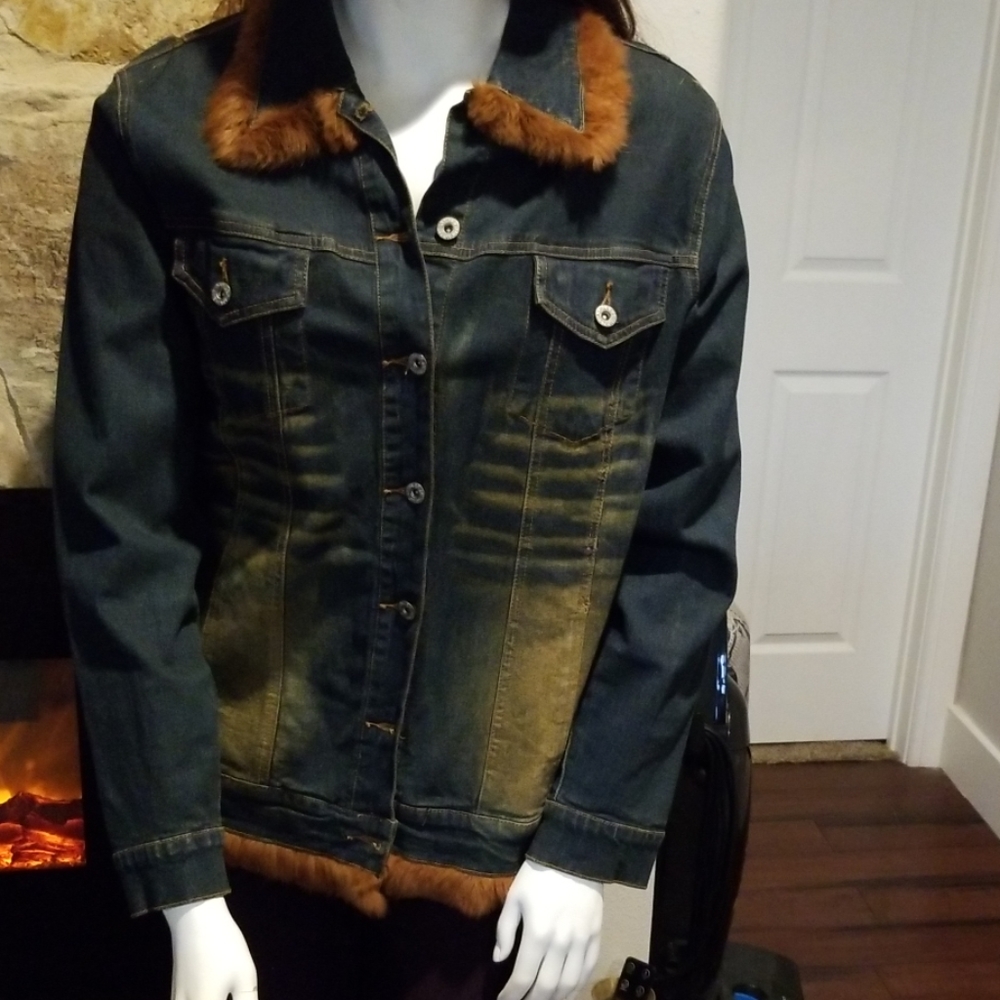 Denim/Fur trim/Distressed jacket